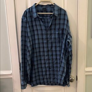 Oakley Men's Blue Plaid Casual Shirt